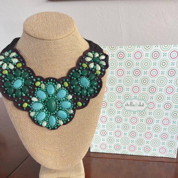 Stella & Dot Cortez Bib Necklace - Picture 9 of 9